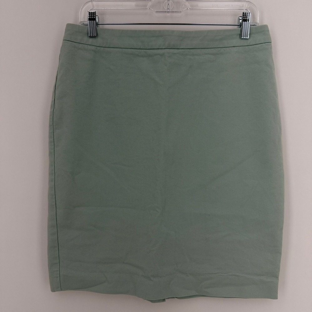 Cabi Sage Green Textured Pencil Skirt Size 6 Back Zip Tailored Career Wear